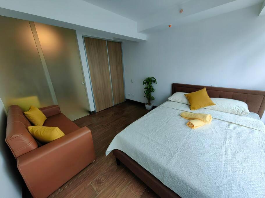 1102 Torre Los Yoses Hermoso Apartamento En Barrio Escalante Sin Parqueo San José Eksteriør billede